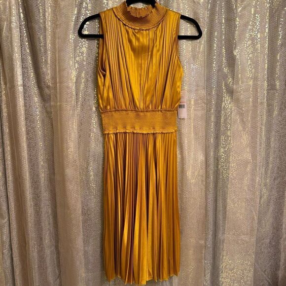 Nanette Lepore Medieval Gold Pleated High Neck Smocked Dress 2 NWT - Picture 1 of 8